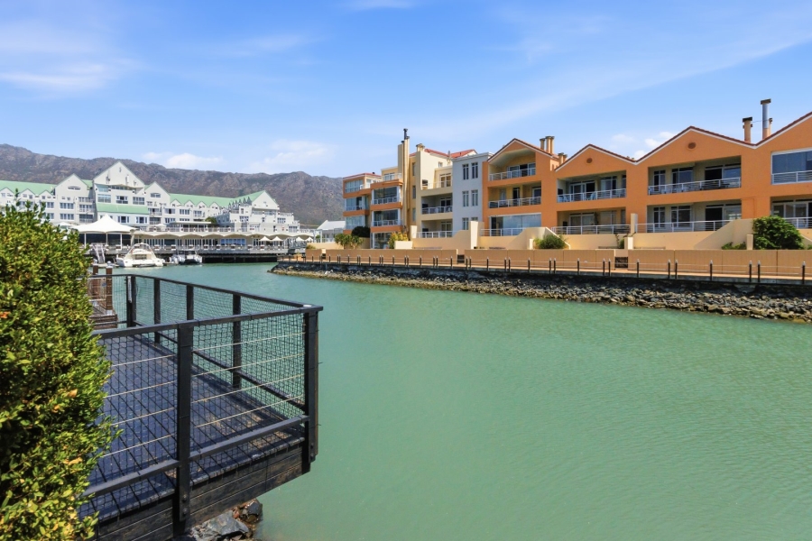 4 Bedroom Property for Sale in Harbour Island Western Cape